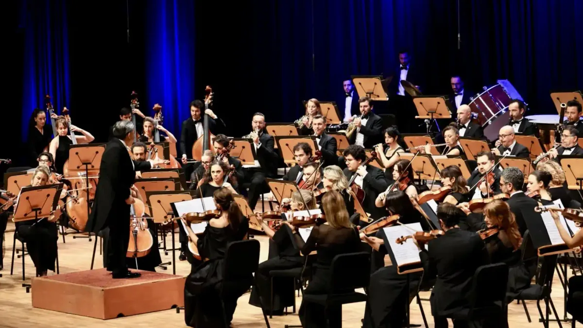 Cemal Reşit Rey konser salonu yeniden açıldı