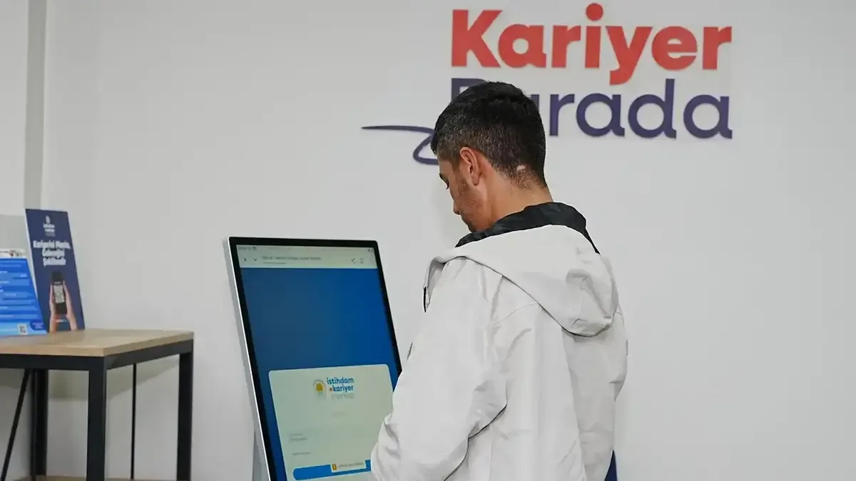 Samsun Büyükşehir Belediyesi İstihdam ve Kariyer Merkezi, iş arayanlarla işverenleri bir araya getiriyor.