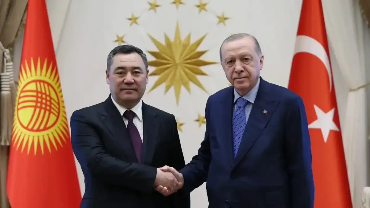 Cumhurbaşkanı Erdoğan ve Kırgızistan Cumhurbaşkanı Caparov görüşme sırasında