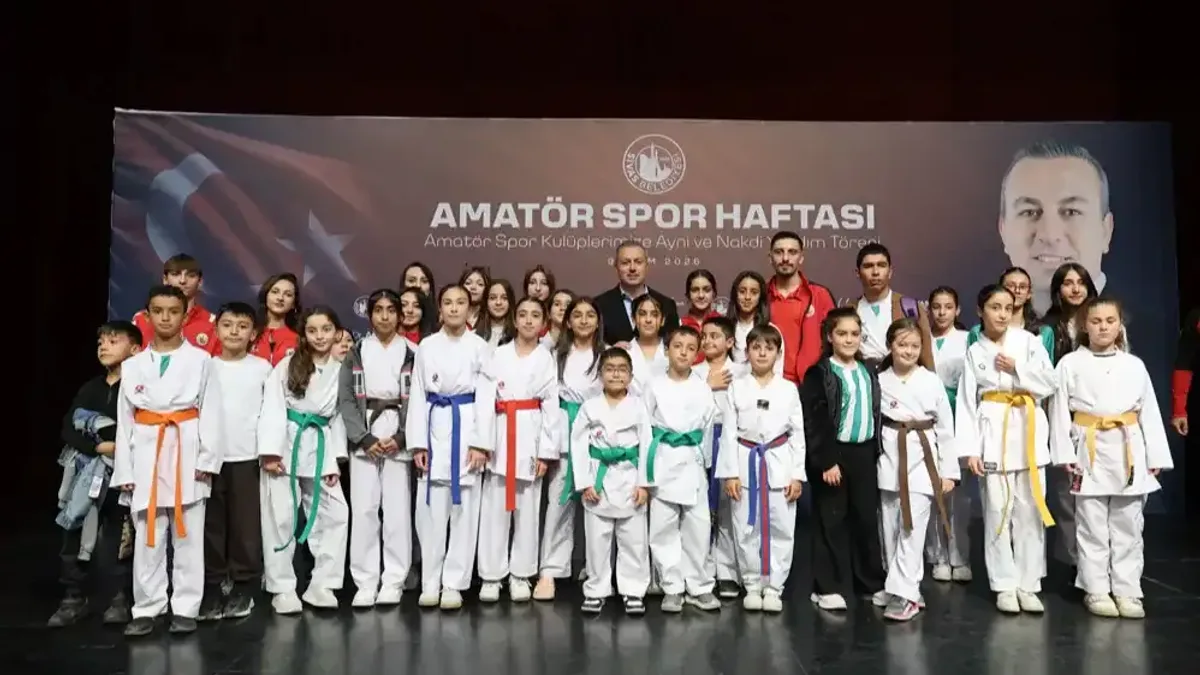 Sivas Belediyesi amatör spor destek töreni