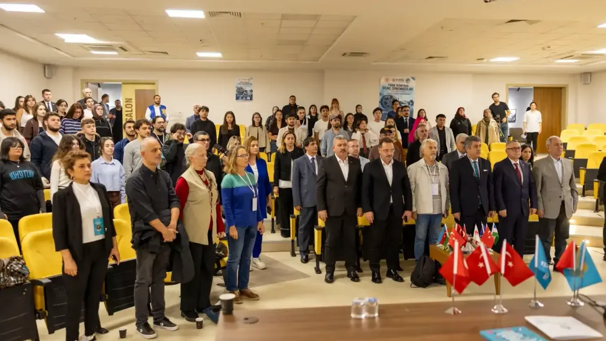 Türk Dünyası Belgesel Film Festivali açılışından bir görüntü.