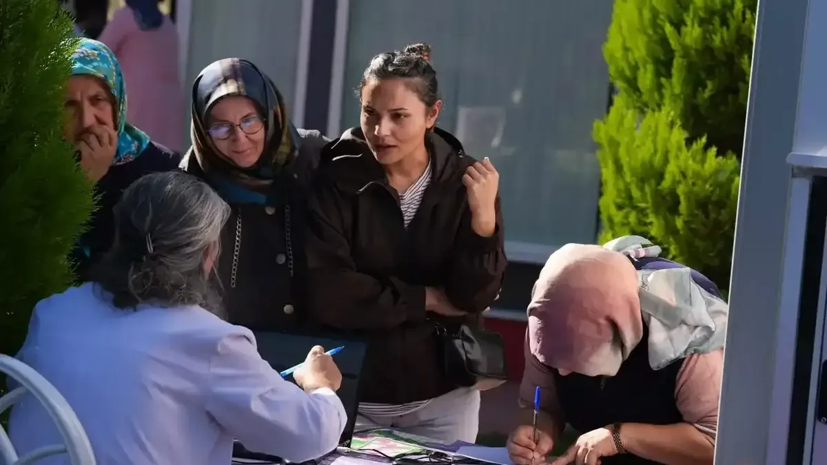 Kocaeli'de düzenlenen sağlık buluşmasında kadınlar bir araya geldi.