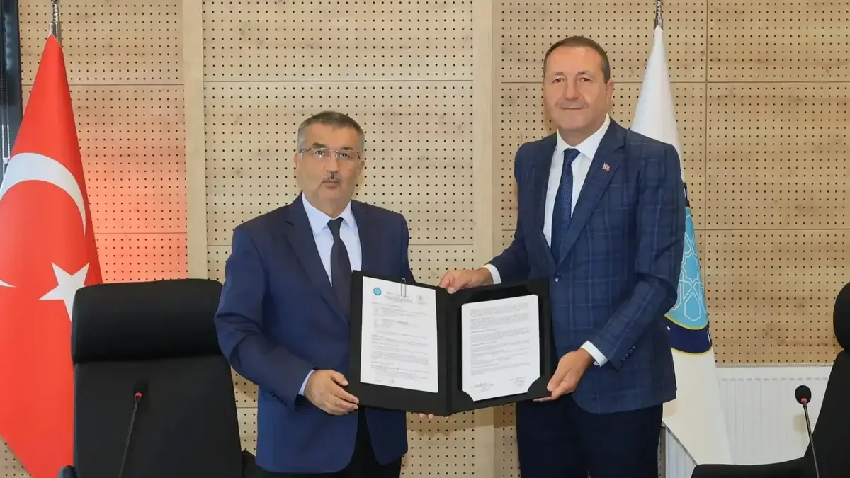 Bursa Uludağ Üniversitesi ve SÜSBİR iş birliği protokolü imza töreni gerçekleşti.