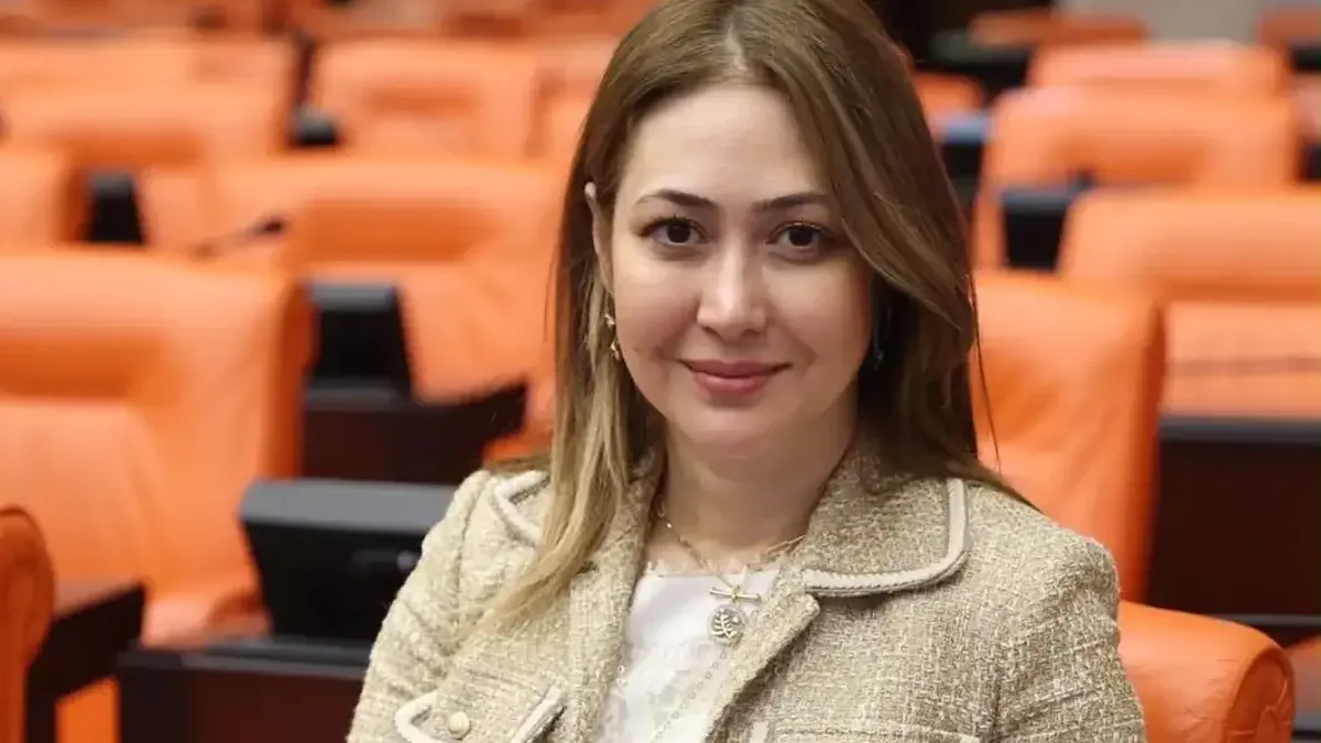 MHP'li Zuhal Karakoç trafik kazasında yaralandı! Ankara'da ameliyat edildi