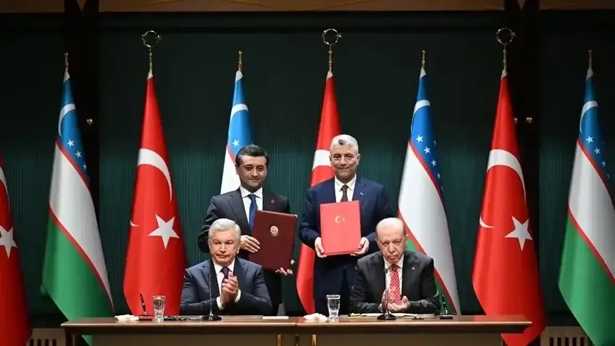 Türkiye ve Özbekistan liderleri yeni ticaret konseyini imzalarken