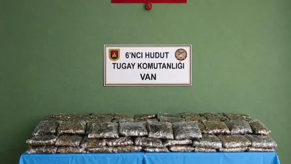 Van hudut hattında ele geçirilen uyuşturucu madde.