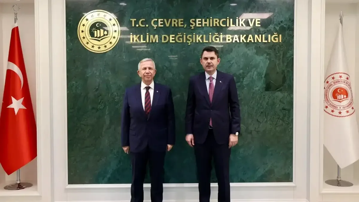 Mansur Yavaş ve Murat Kurum'un Bakanlıkta gerçekleştirdiği görüşme