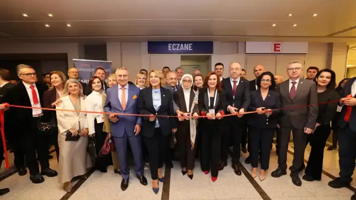 Eczacılar yapay zeka ile tedavi arayışına karşı uyardı - Detay Görsel 1