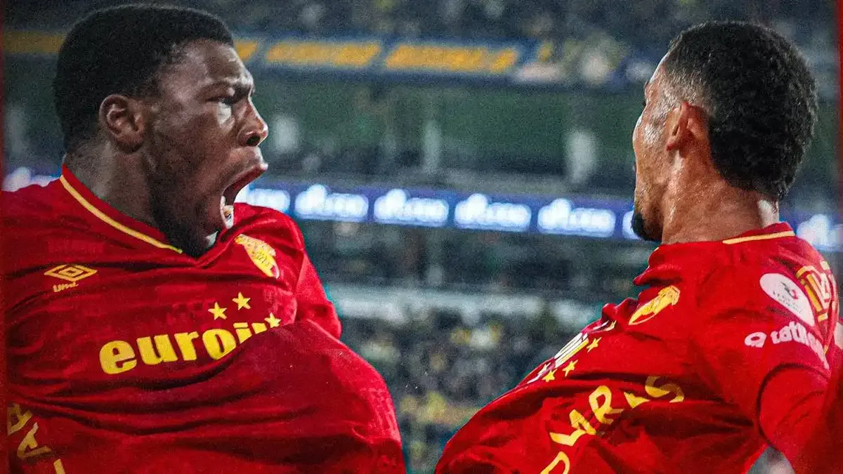 Göztepe Fenerbahçe'yi Kadıköy'de 2-1 mağlup etti.