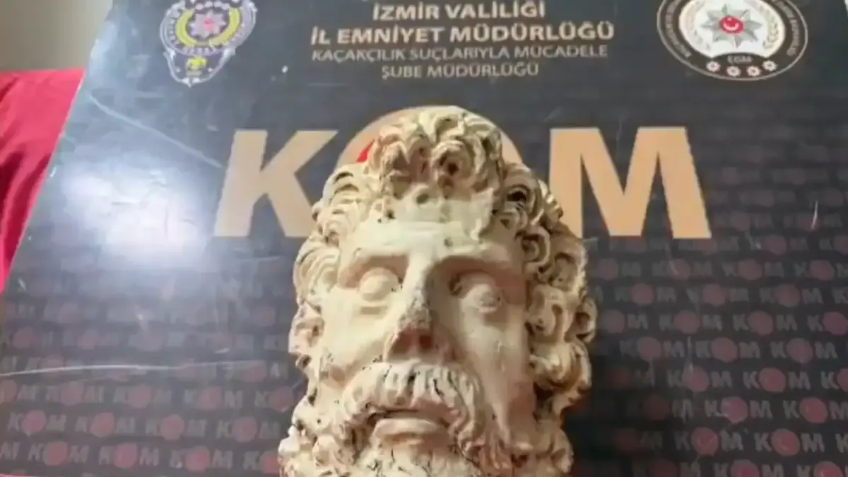 69 ilde düzenlenen kaçakçılık operasyonunda milyonlarca kaçak ürün ele geçirildi.