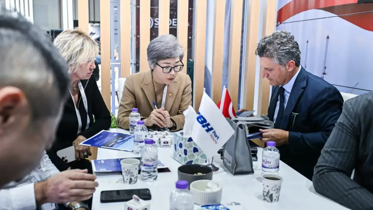 LOGISTECH Fuarı'nda Zengezur Koridoru ve Alsancak Limanı oturumları