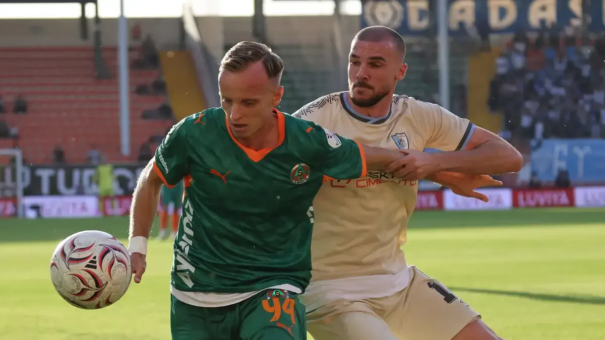 Corendon Alanyaspor sahasında Erzurumsporla puanları paylaştı