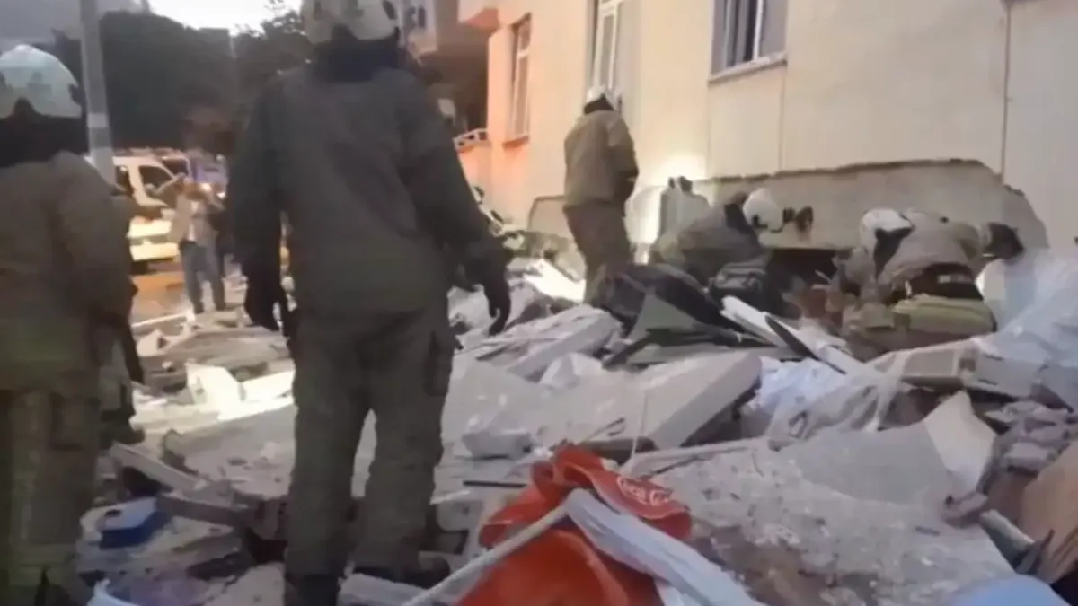 Maltepe'de çöken binada kurtarma çalışmaları devam ediyor