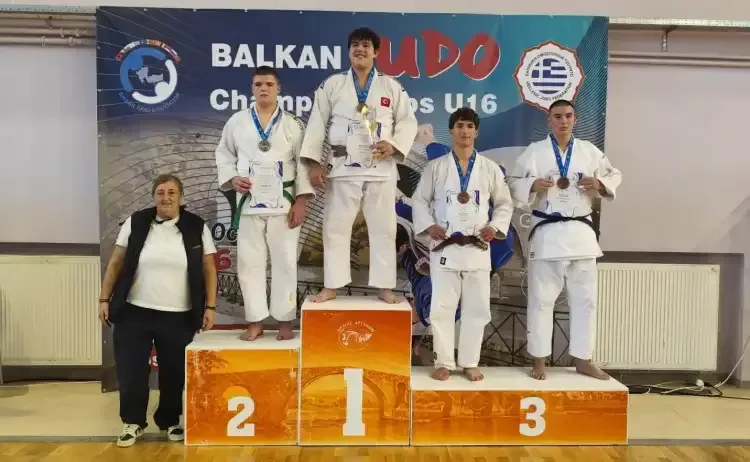 Kağıtspor dünya kürsüsünde gururlandırıyor - Detay Görsel 2