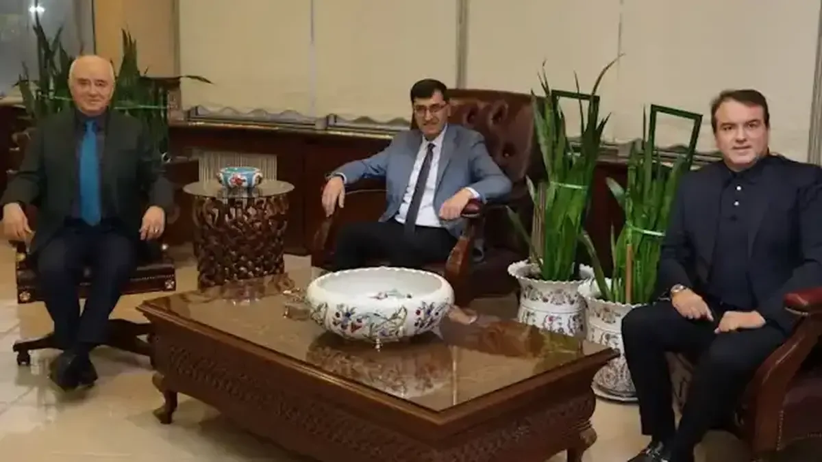Belediye Başkanı Eyüp Kahveci, İsmet Güral ile bir araya geldi.