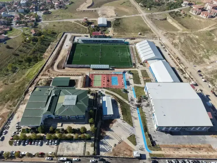 Bakan Bak Melekbaba Spor Tesisini inceledi - Detay Görsel 2
