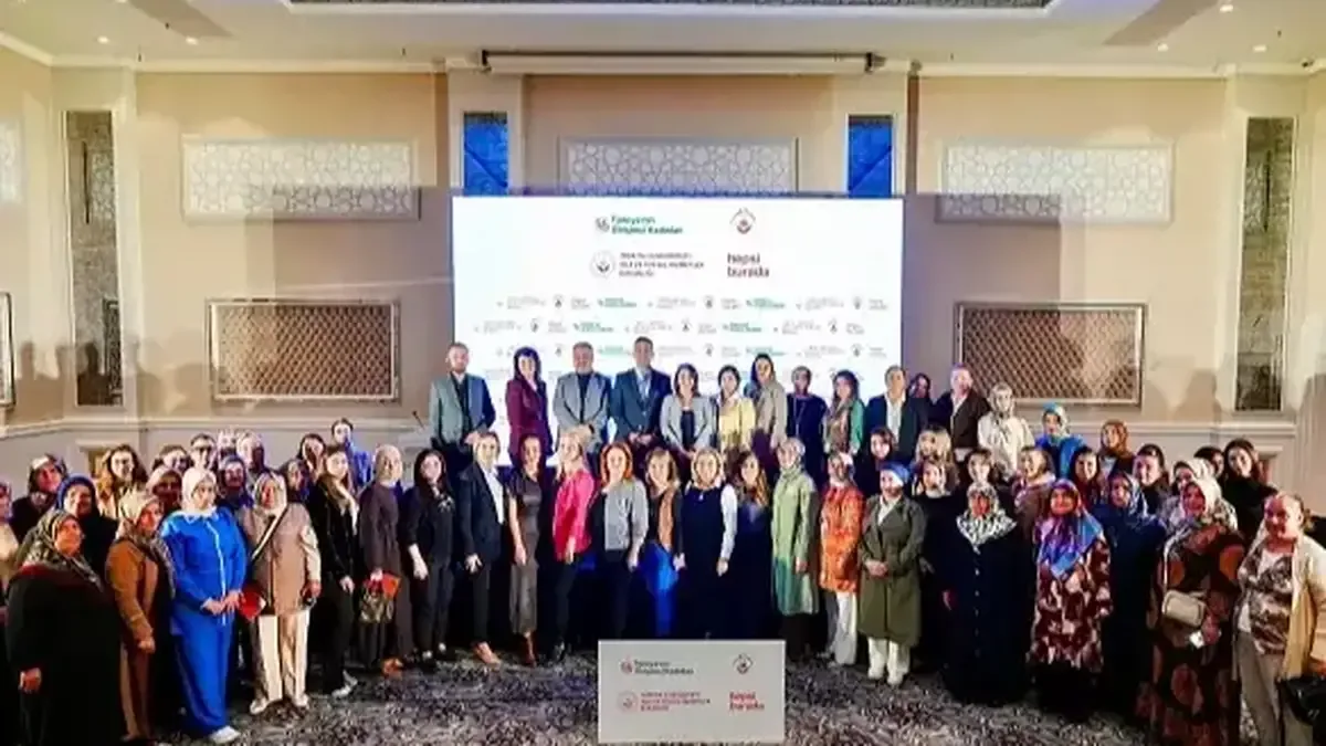 Girişimci kadınlar Gaziantep'te e-ticaret eğitimleri aldı.