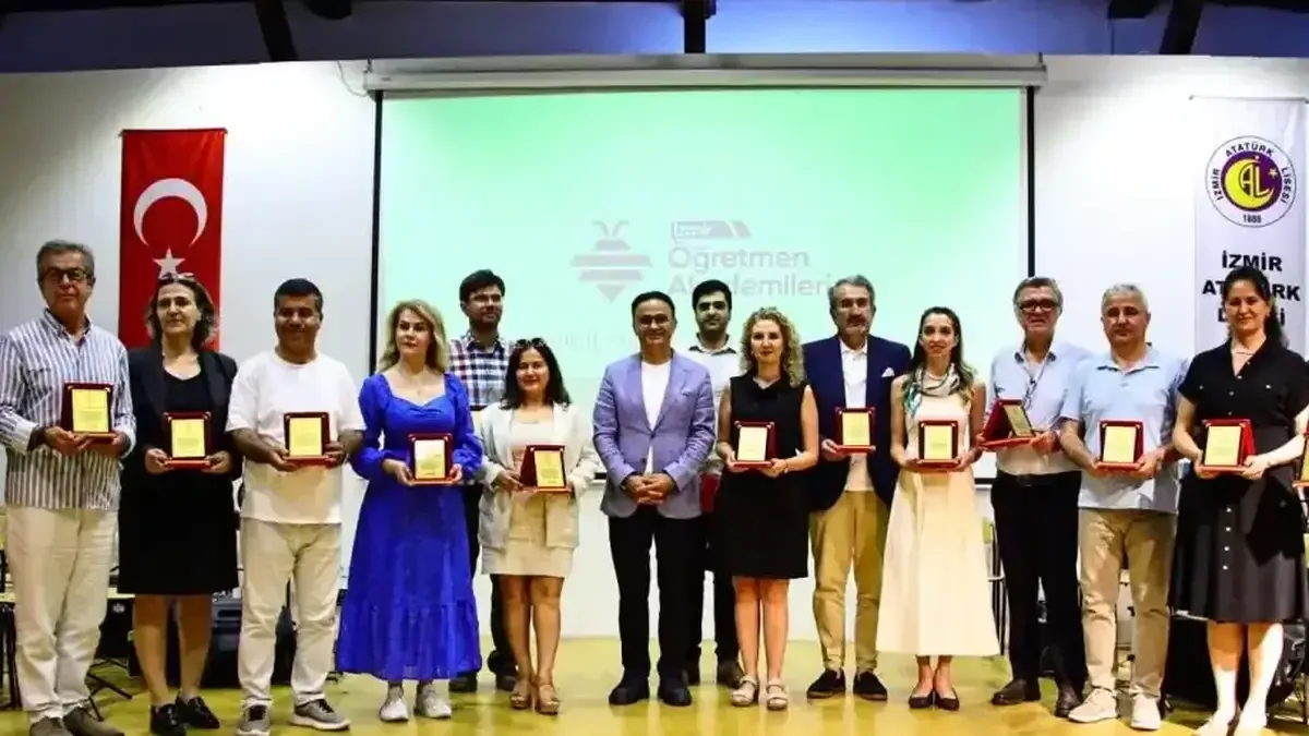 İzmir Öğretmen Akademileri, öğretmenlerin gelişimine katkı sağlayacak.