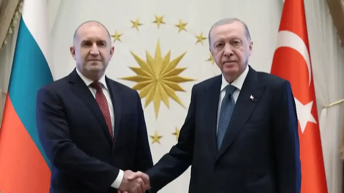Cumhurbaşkanı Erdoğan, Bulgaristan Başbakanı Radev ile telefon görüşmesi gerçekleştirdi.