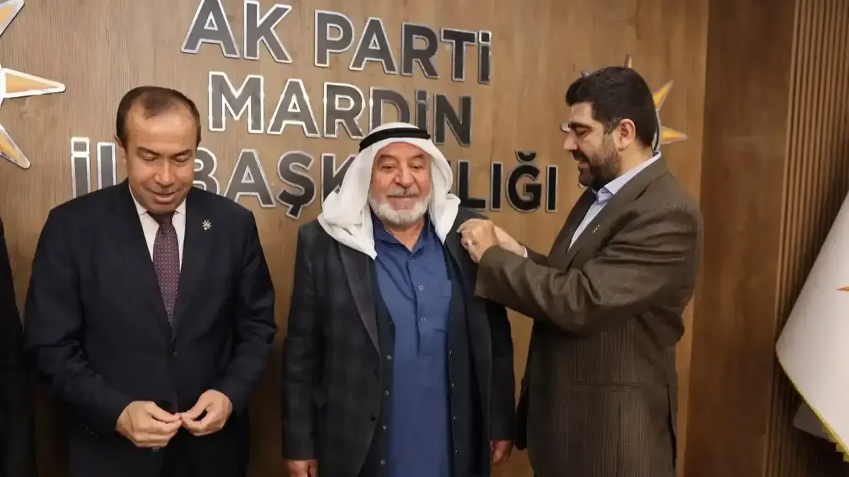 AK Parti Mardin İl Başkanlığı'nda düzenlenen katılım programı.