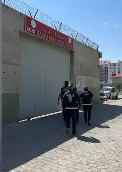 81 ilde aranan 912 kişi yakalandı - Detay Görsel 1