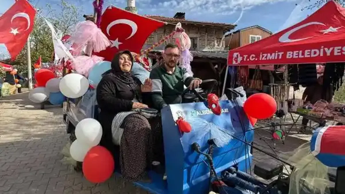 İzmit'te 'pat pat'lardan renkli festival