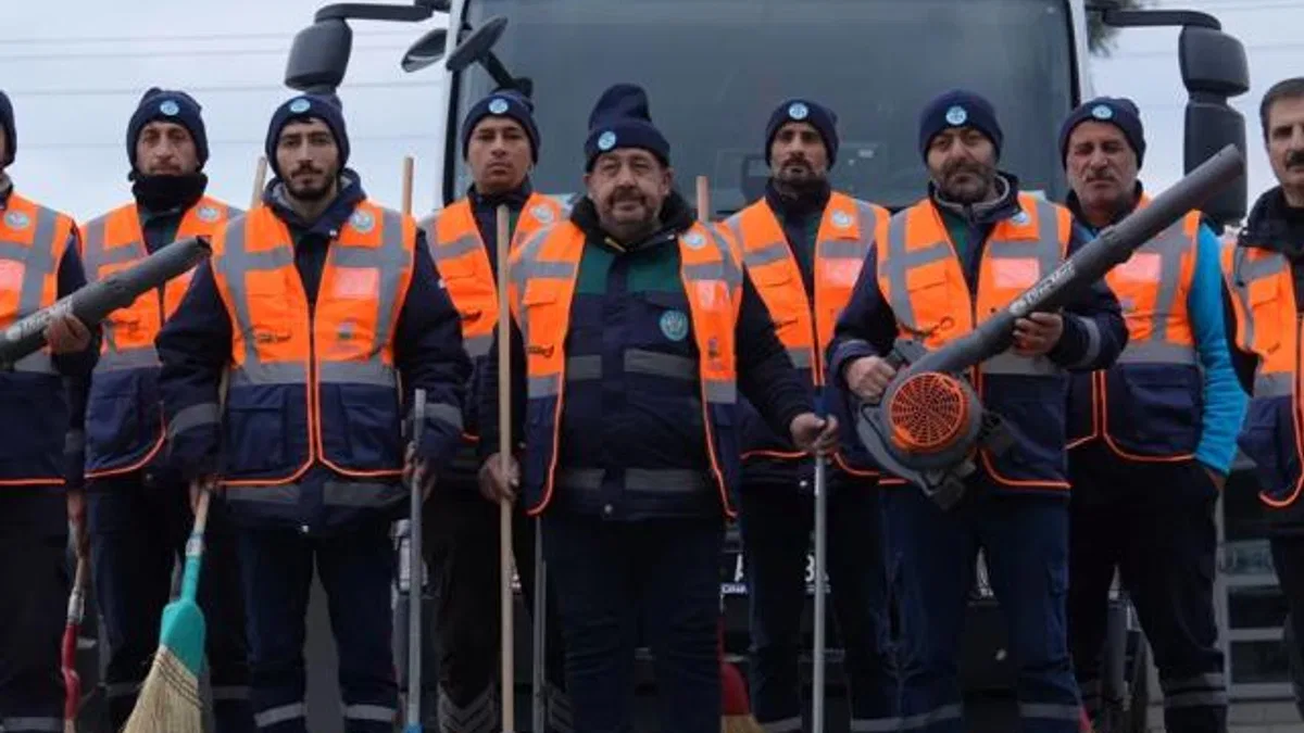 Manisa'da 'Çöp Avcıları' kirliliğe karşı sahada