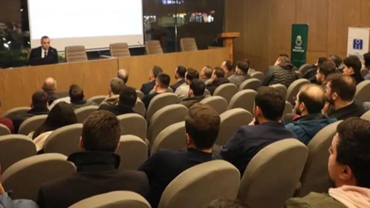 Depremde yıkılan binaların projeleri mühendislerle incelendi