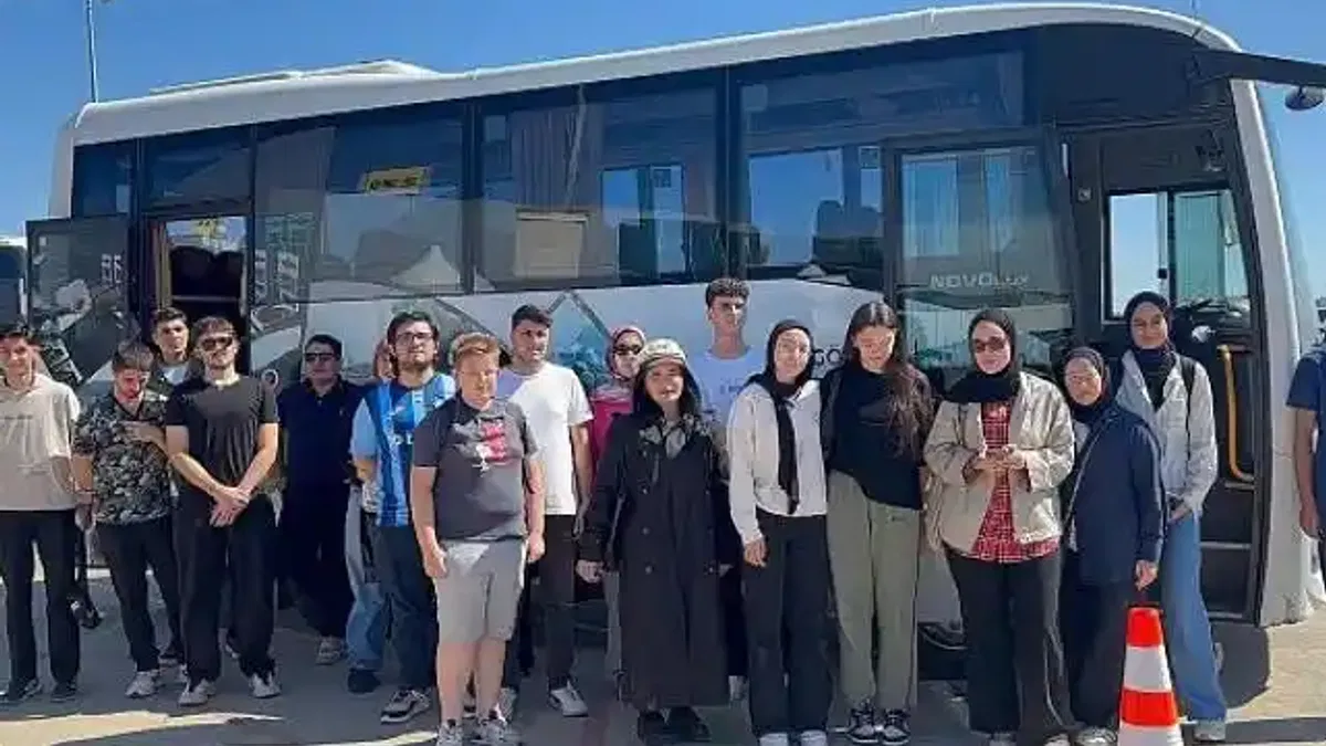 İnegöl Belediyesi Gençleri Teknofest'e Götürüyor