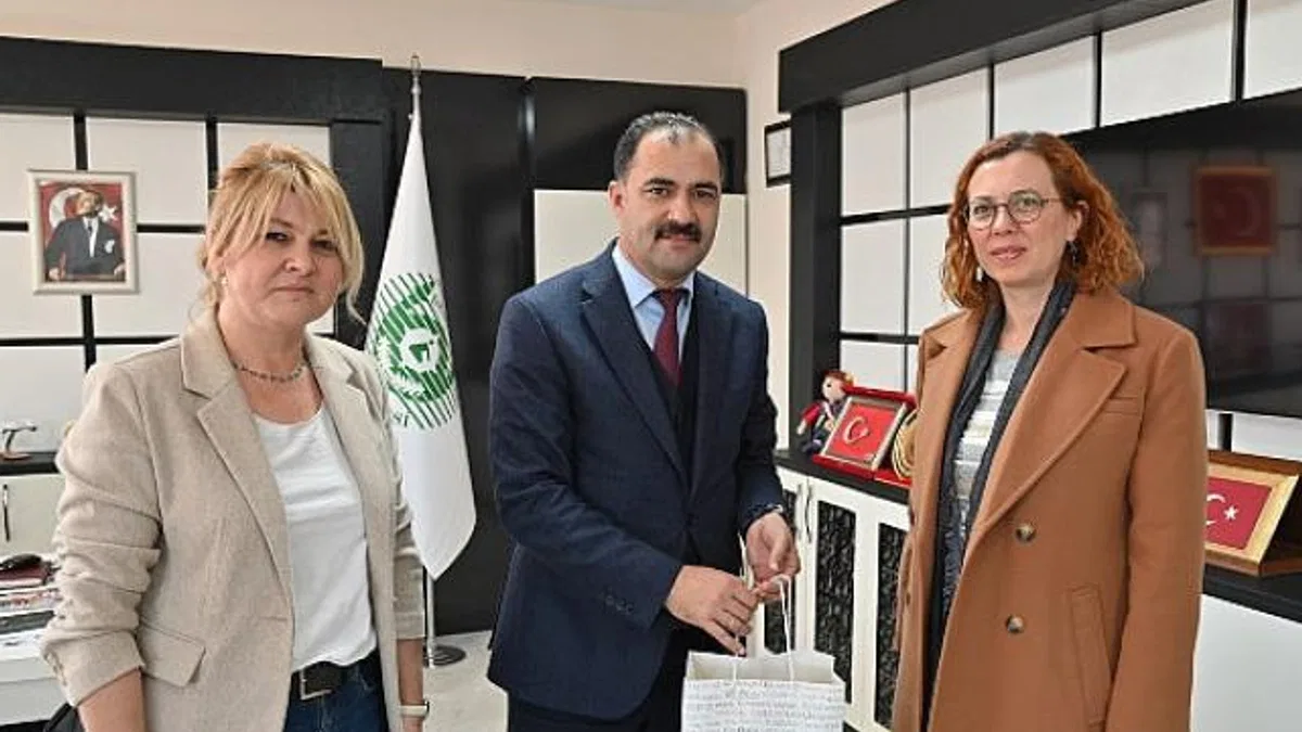 Demirci'de Üstyapı Çalışmaları Tüm Hızıyla Devam Ediyor