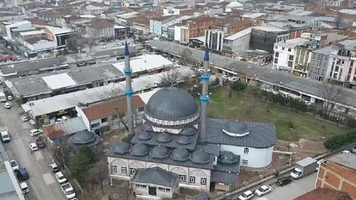 İnegöl Belediyesi'nden Çeyrek Asırlık Kandil Geleneğine Katkı