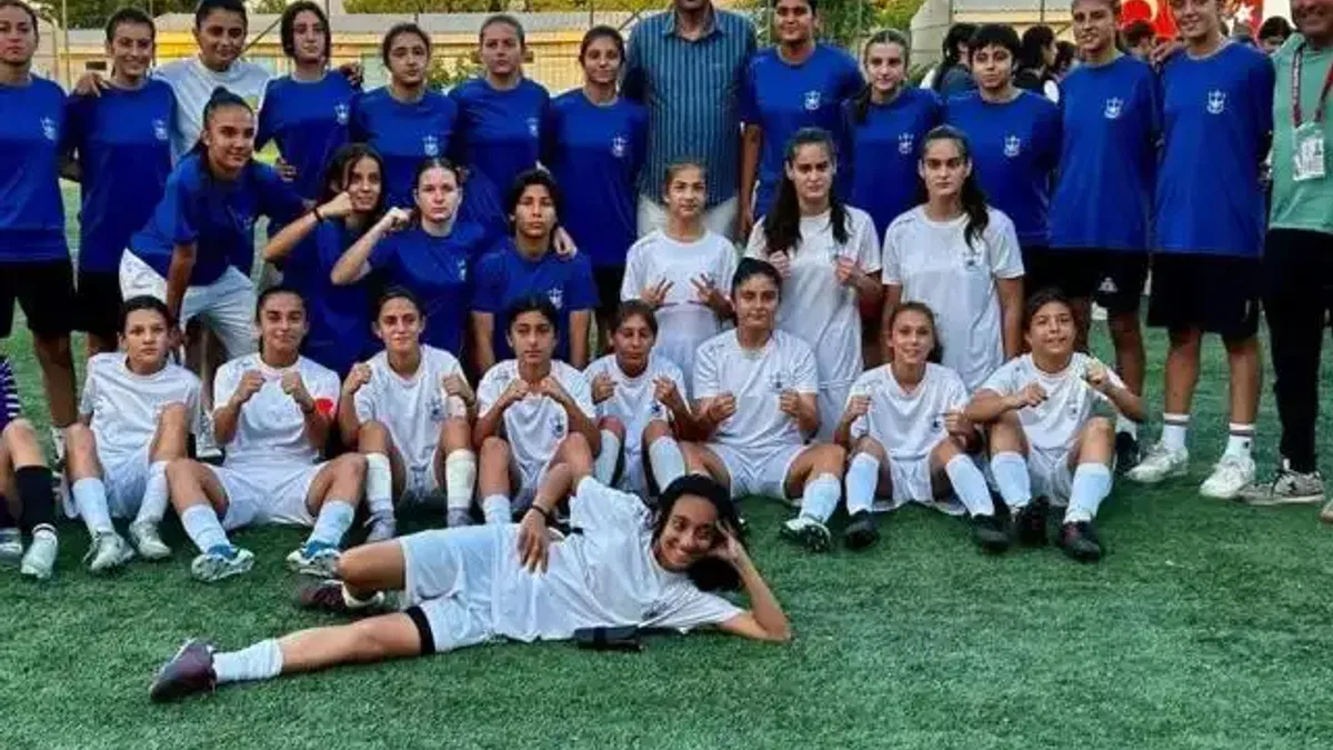 İzmir Büyükşehir’in sponsor olduğu ligler tamamlandı