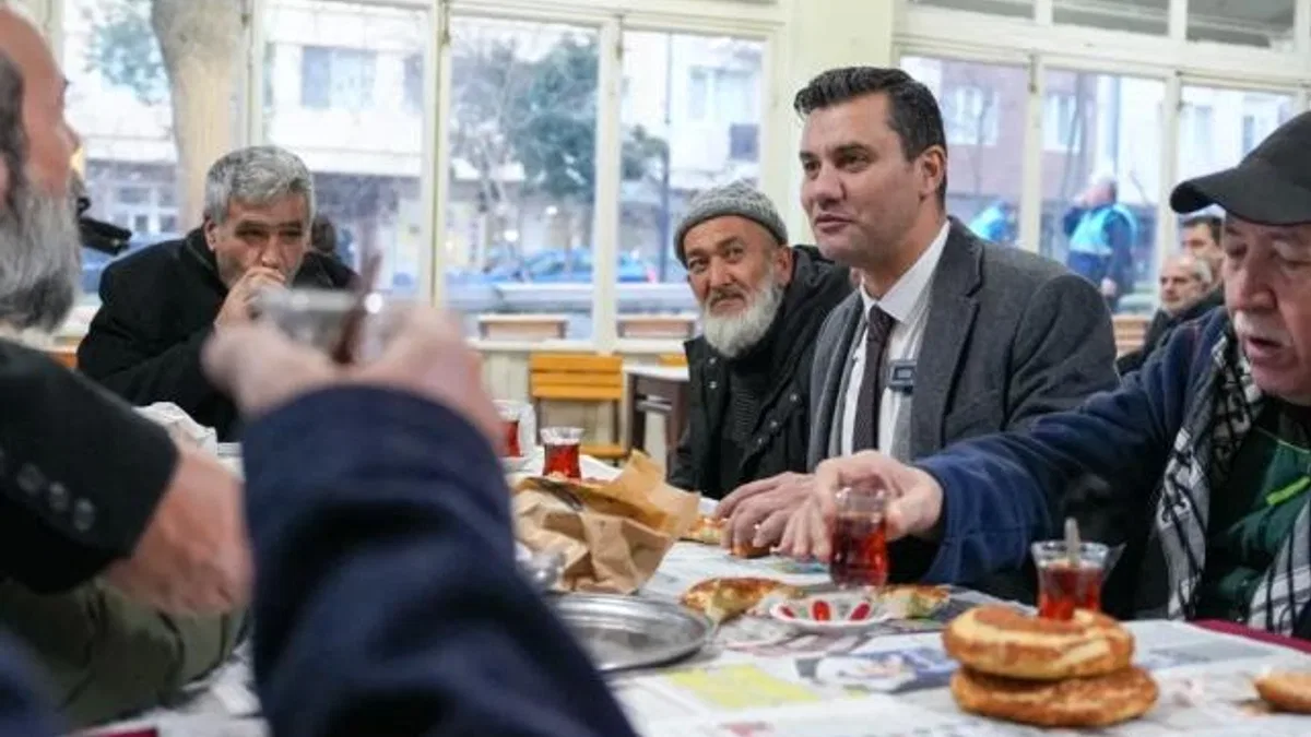 Başkan Zeyrek Manisa'da halkla buluştu