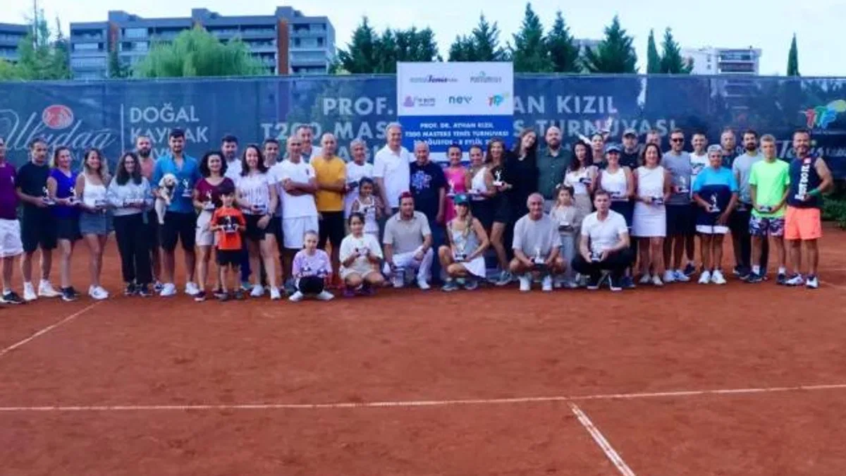 Prof. Dr. Ayhan Kızıl T200 Masters Tenis Turnuvası’nda 7. yılın şampiyonları belli oldu