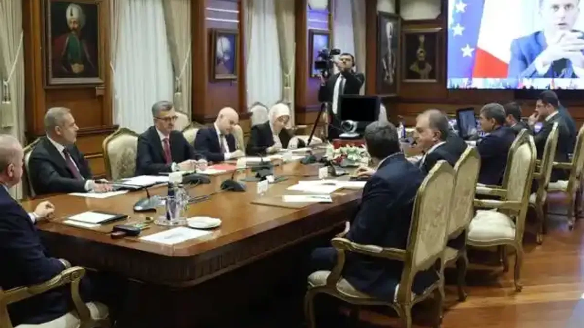 Cumhurbaşkanı Erdoğan'dan Liderler Zirvesi'ne çevrim içi katılım
