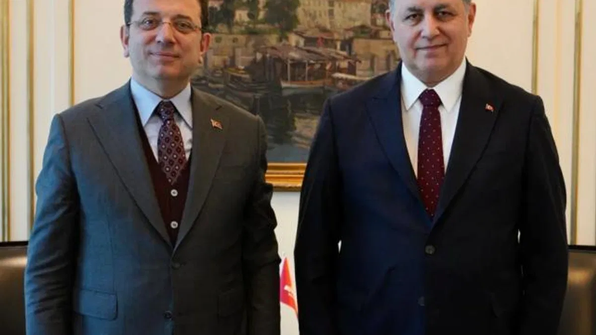 İzmir ve İstanbul'dan tarihi iş birliği... İzmir'deki riskli yapılar yenilenecek