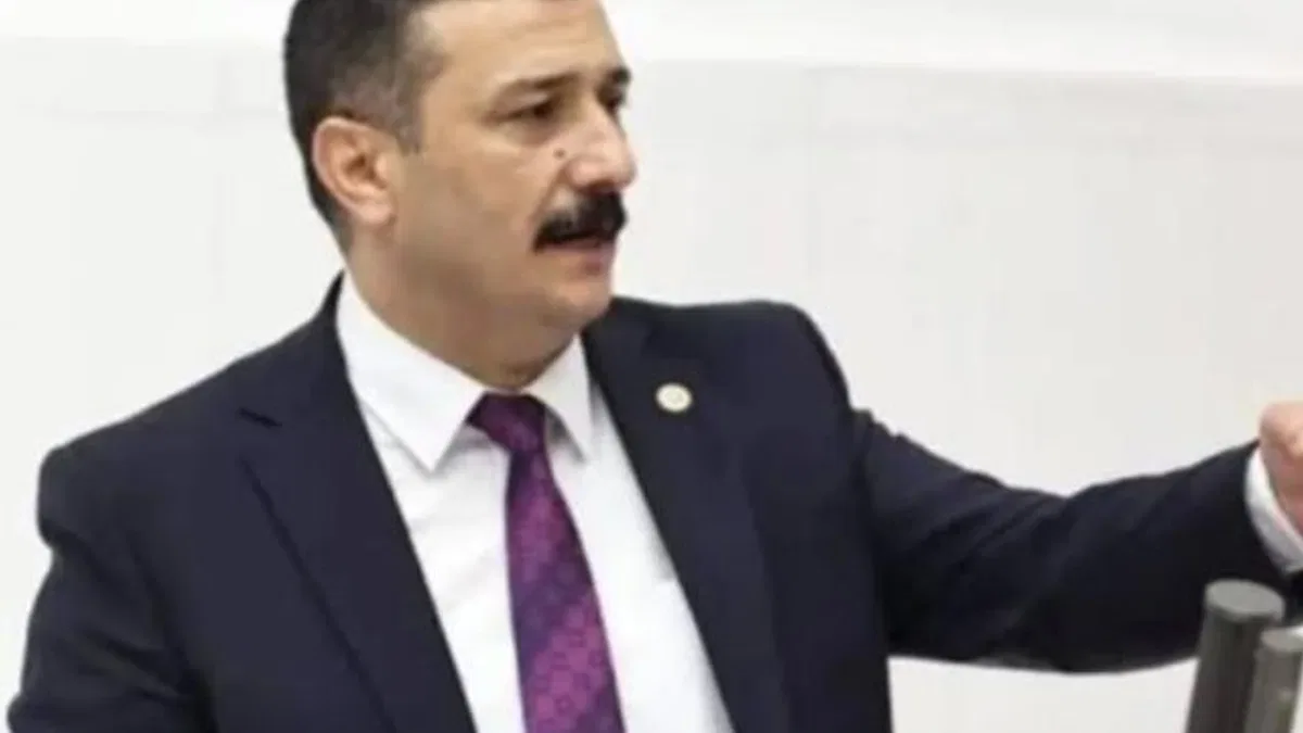 İYİ Parti'li Türkoğlu'ndan çarpıcı 24 Temmuz önergesi