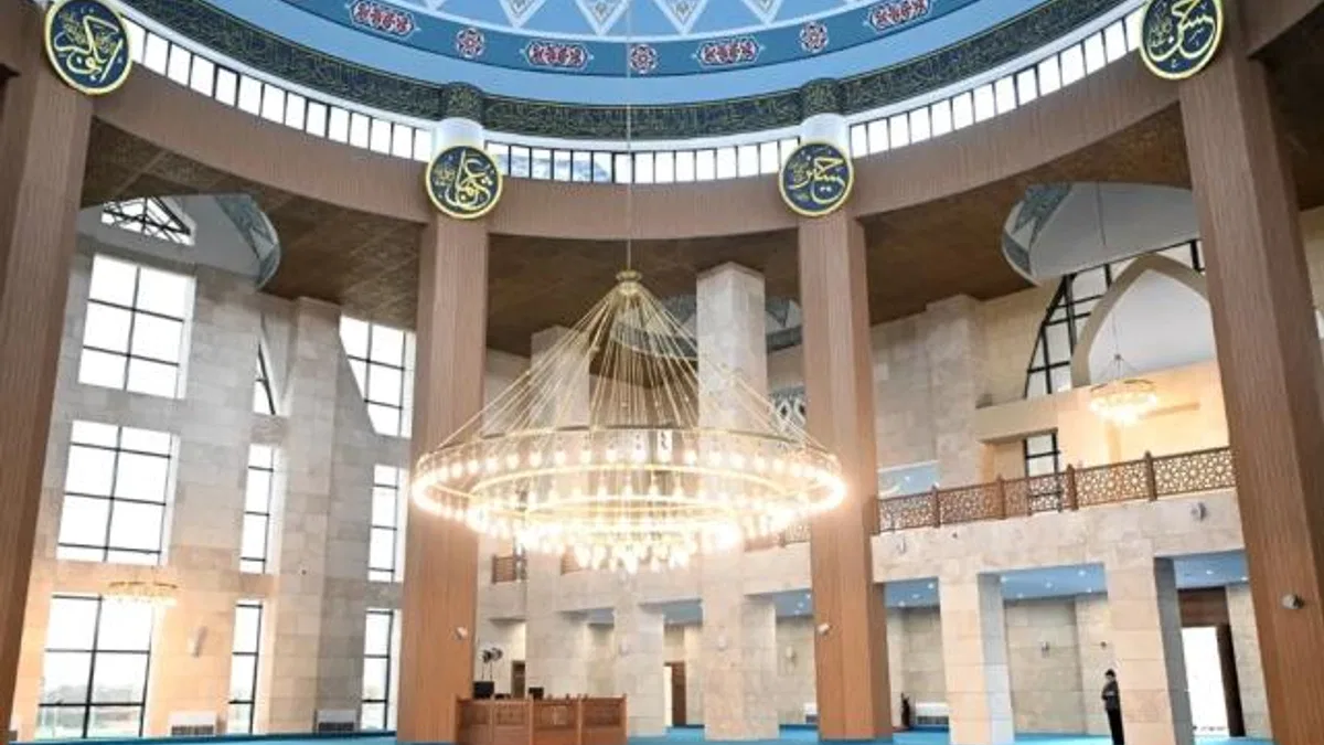 Kocaeli Kartepe Kent Meydanı Camii ilk teravihle açılıyor