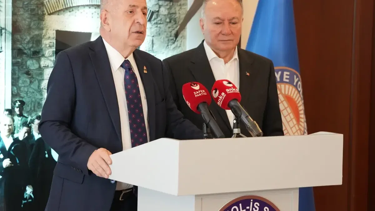 Prof. Dr. Özdağ: Köprü ve otoyolların 30 yıllığına satılması kabul edilemez