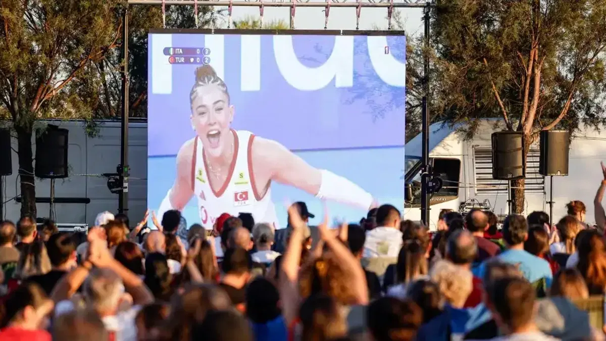 İzmir’de Filenin Sultanları coşkusu