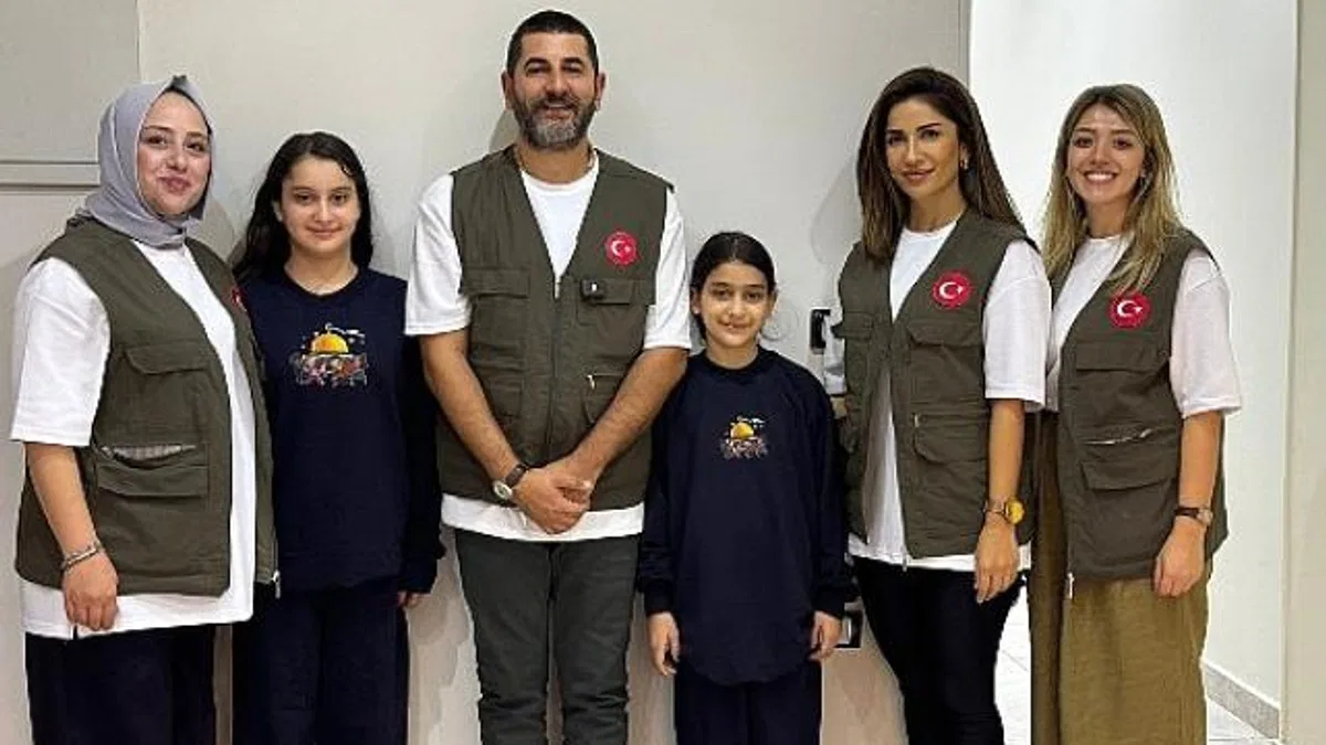 "Bağcılar'daki engelli kursiyerler Gazzeli çocuklar için eşofman diktiler"