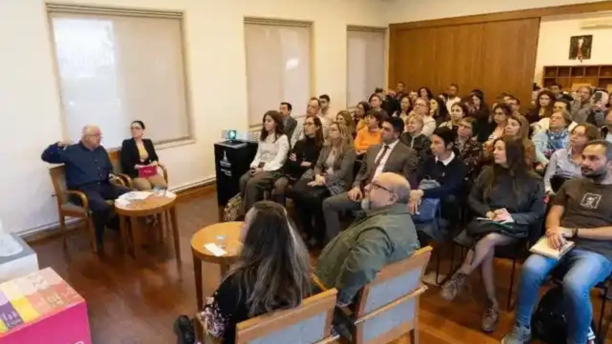 İzmir’de "Şato’da Kamusal Mekân Söyleşileri" başladı