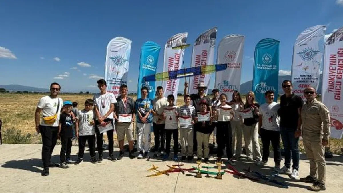Keşan Batı Koleji, Model Uçak Türkiye finalinden başarıyla döndü