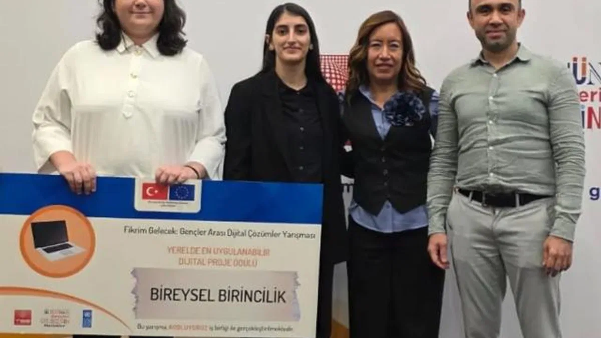 “Fikrim Gelecek” Hackathonu’nda Manisa’ya birincilik geldi