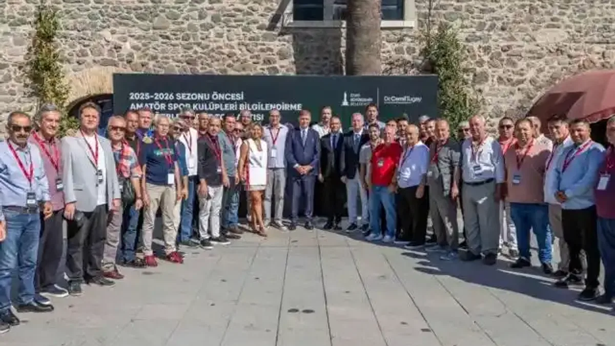 İzmir'de Başkan Tugay amatör kulüplerin başkanlarıyla buluştu
