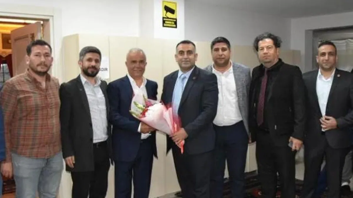 Yeniden Refah Partisi Şehzadeler’den Bitlisliler Derneği’ne ziyaret