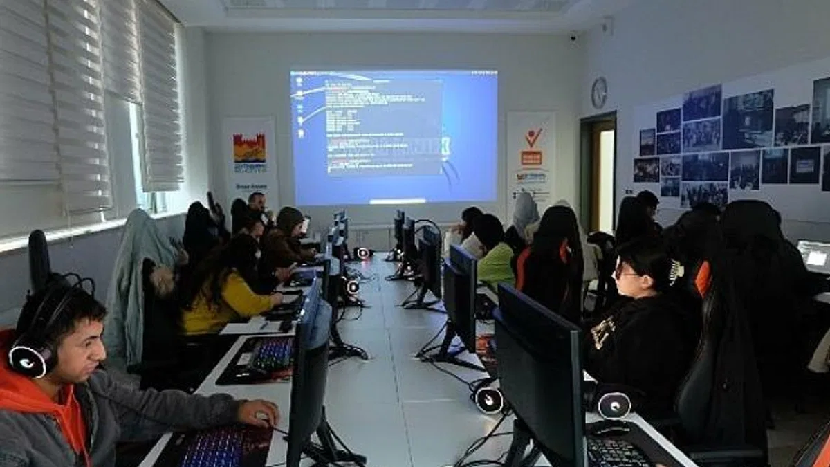 Dijital Ortamda Bilgi Güvenliği İçin 'Siber Güvenlik Atölyesi' Eğitimleri