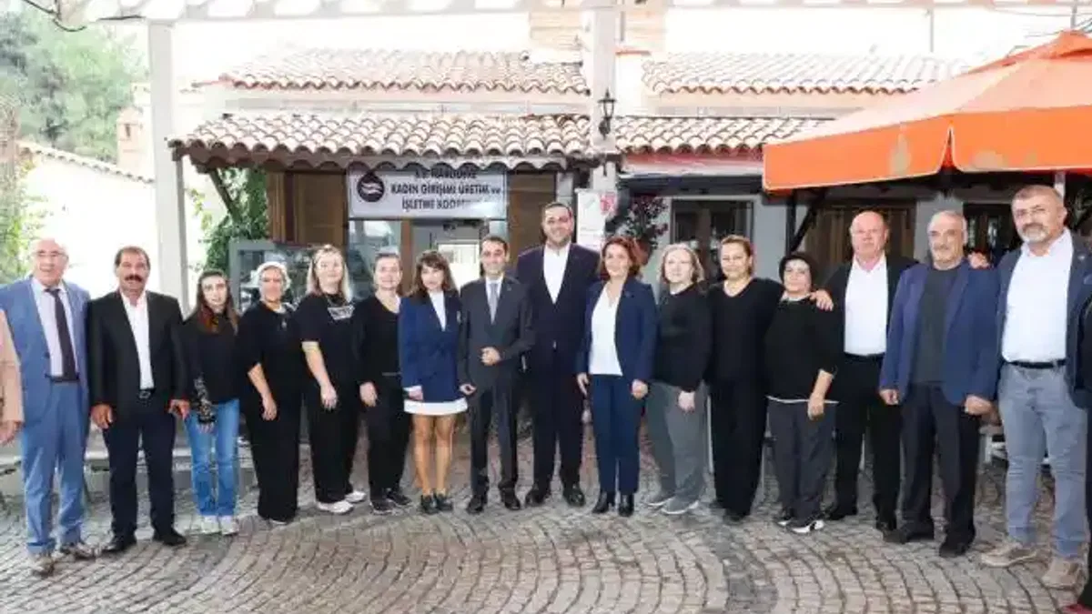 İzmir Narlıdere’de Muhtarlar Günü kutlandı