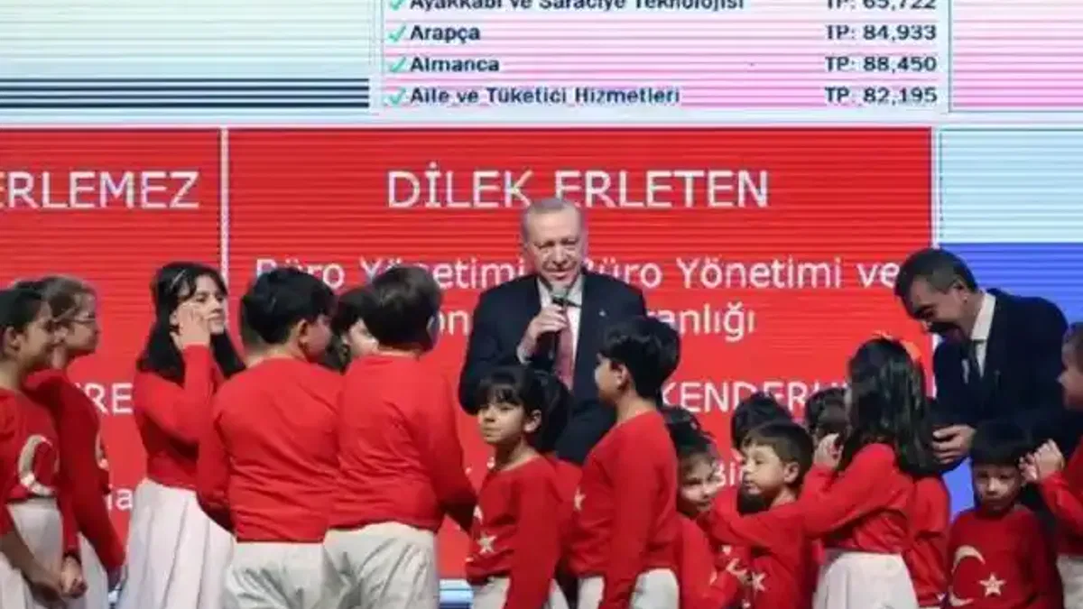 Öğretmenler Günü’nde atama müjdesi... 15 bin öğretmenin daha ataması yapıldı