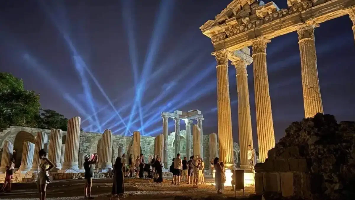 Gece müzeciliğinde yeni sezon... 20 müze ve ören yeri gece ziyarete açıldı